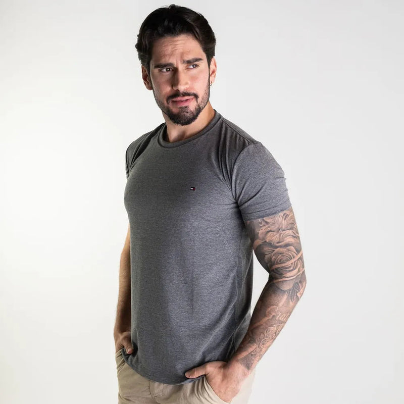 Kit 5 Camisetas Tommy Hilfiger + 3UN Cuecas Boxer de Brinde